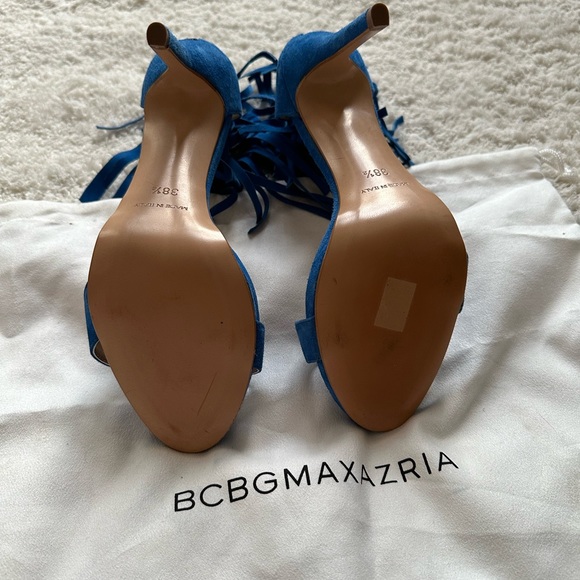 BCBG Blue Suede Fringe Heels Size 8.5 - Picture 4 of 4